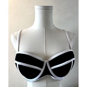 Kendall + Kylie Black + White Bikini Top Resort Vacation Retail $120 Sz L NWT!
